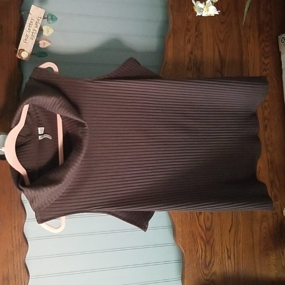 Cato sleeveless top - Picture 1 of 5